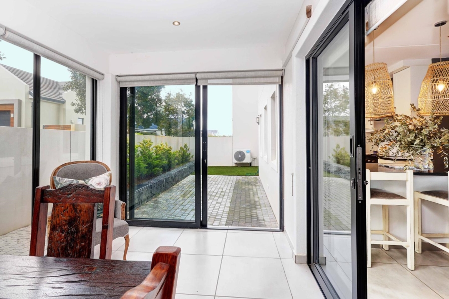 To Let 3 Bedroom Property for Rent in Graanendal Western Cape